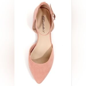 NWT Size 7 Breckelles Blush Pink Flats